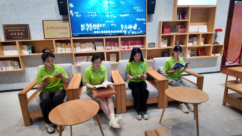 ��ˮ��������� �촬�캽104�ء�������ѧ��̽�ü��˵ط���ʷ���й�