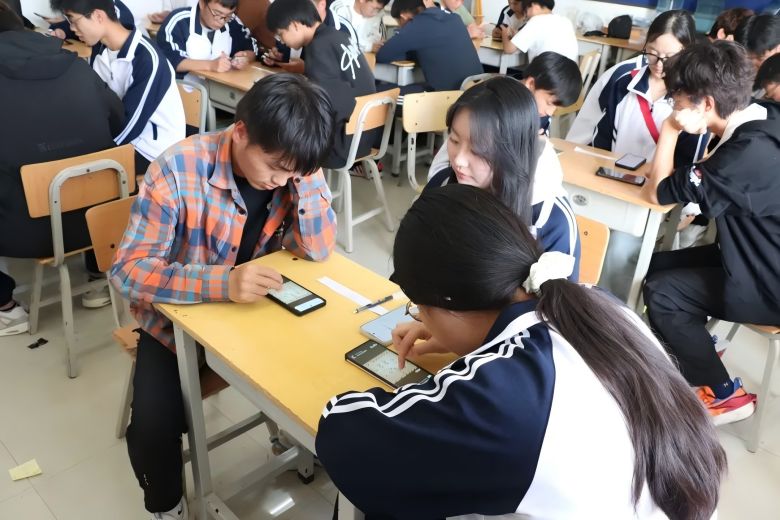 ����Ժ��������ѧԺ��չ�׽조˭������������������