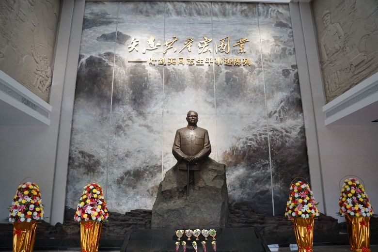 ̽Ѱ��ɫӡ�ǣ����пͼҾ��񡪡��㶫�Ƽ�ѧԺ��������ϡ����Ŵ���ͻ�����߽�Ҷ��ӢԪ˧�����