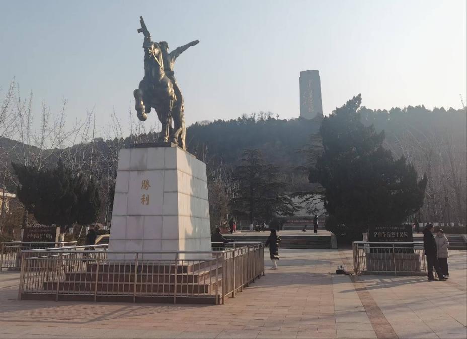 Ӣ��ɽ��Ѱ��ɫ���� ���Ұ�ȫ�����굣��