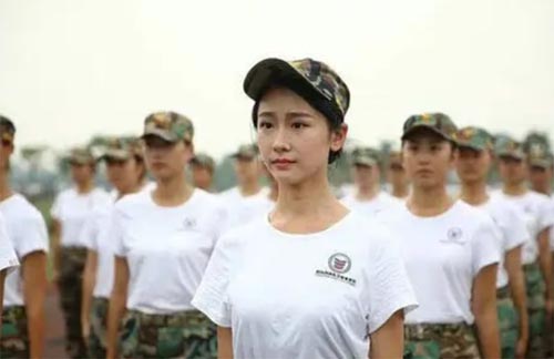 ����Ů����12���ش���