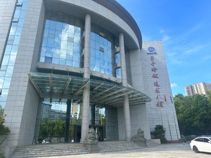 ���ġ���������ͨ;����������ѧ����ѧԺѧ�Ӹ������人���������������ʵ��