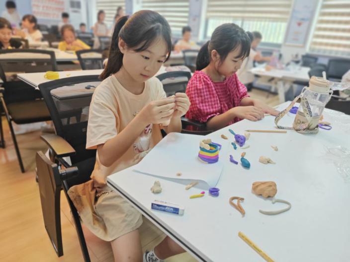 ����ѧԺ��������ʵ�����߽��������� ���տ��õ����ٶ����������� ��������ʵ�����߽������������˶ν����ý����������
