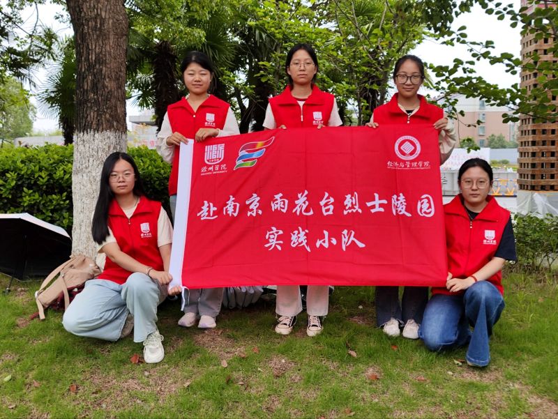 �廳���ң����к�ɫ����